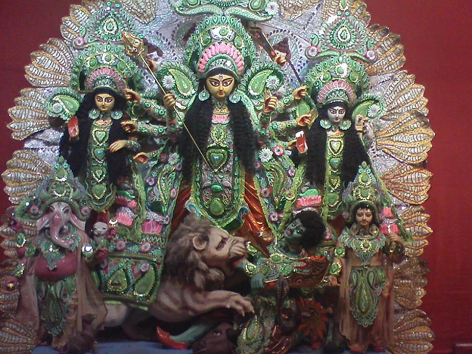 An idol of Durga flanked by her daughters and sons.